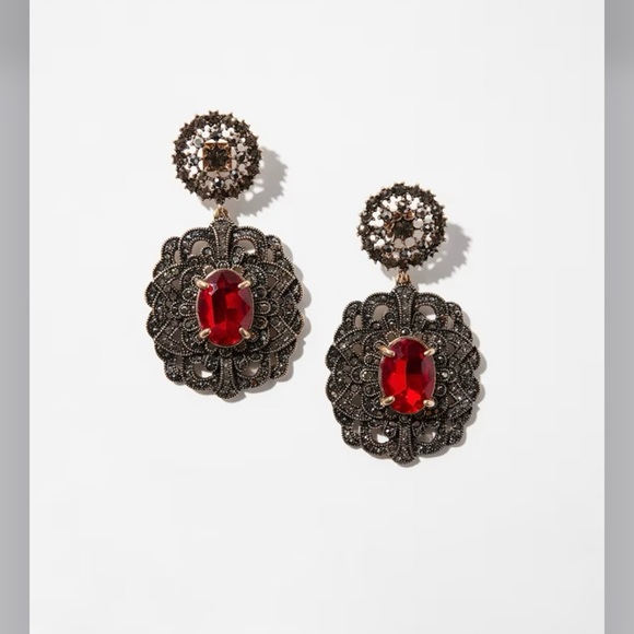 WHBM statement drop earring - Picture 1 of 13